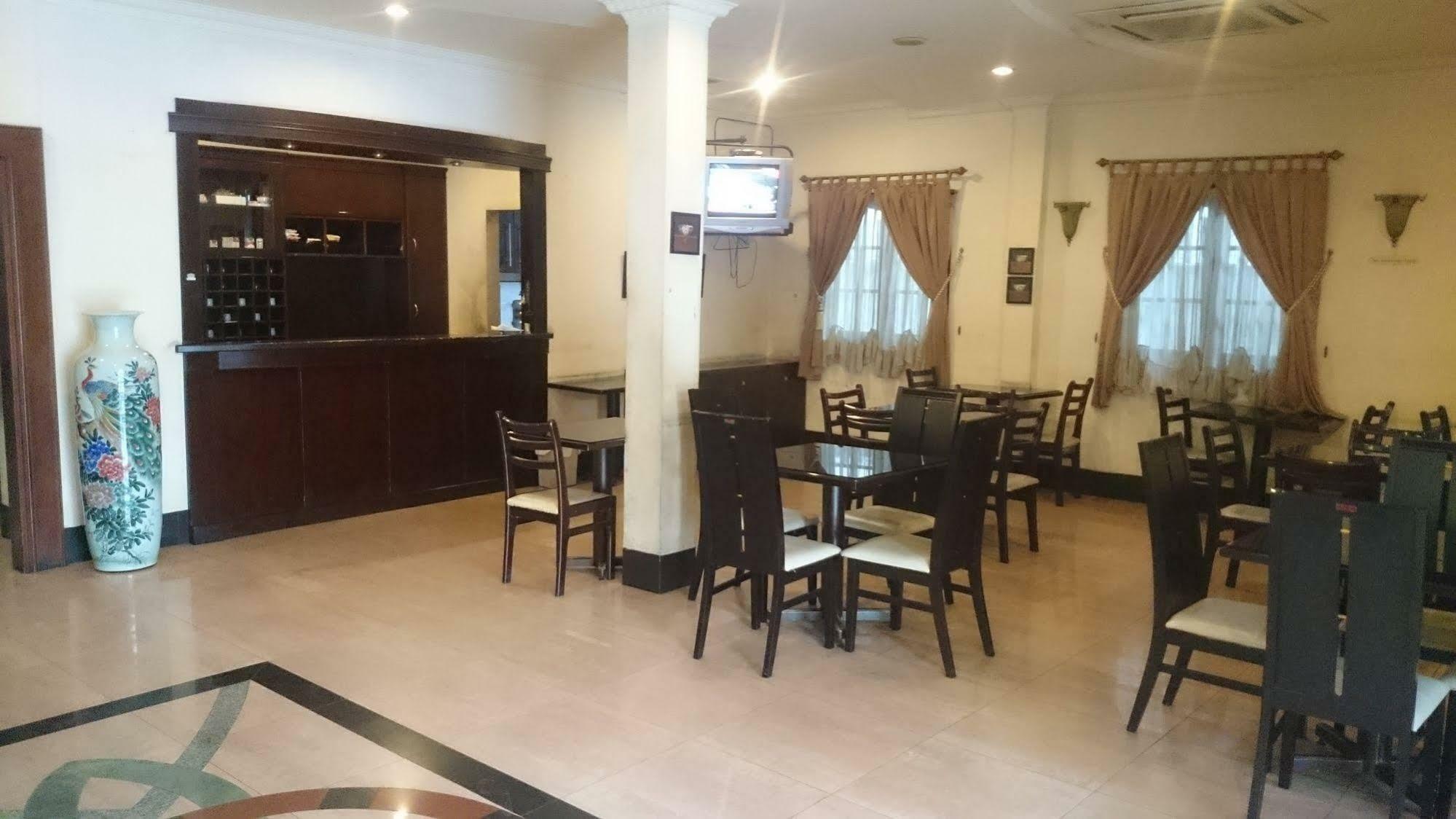 Hotel Citi International Palang Merah Medan Extérieur photo